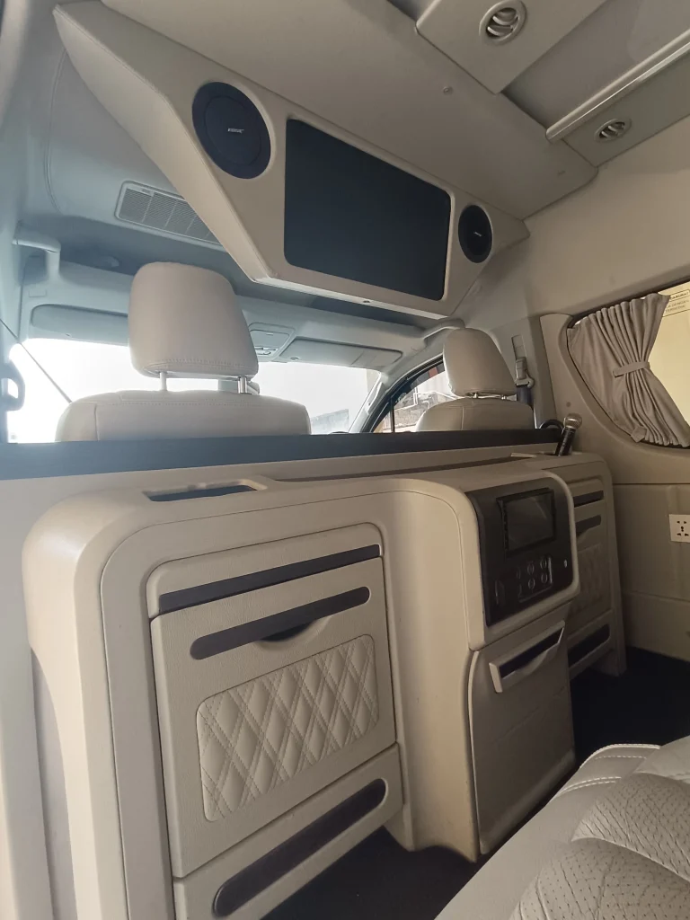 Hiace Premio Luxury Rental – 8–9 Seat | Ciptrarent